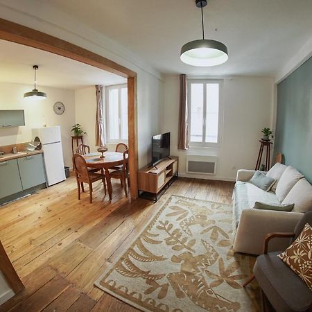 Le Montarrouye Appartement Pour 2 A 6 Personnes บาญเญอ-เดอ-บีกอร์ ภายนอก รูปภาพ