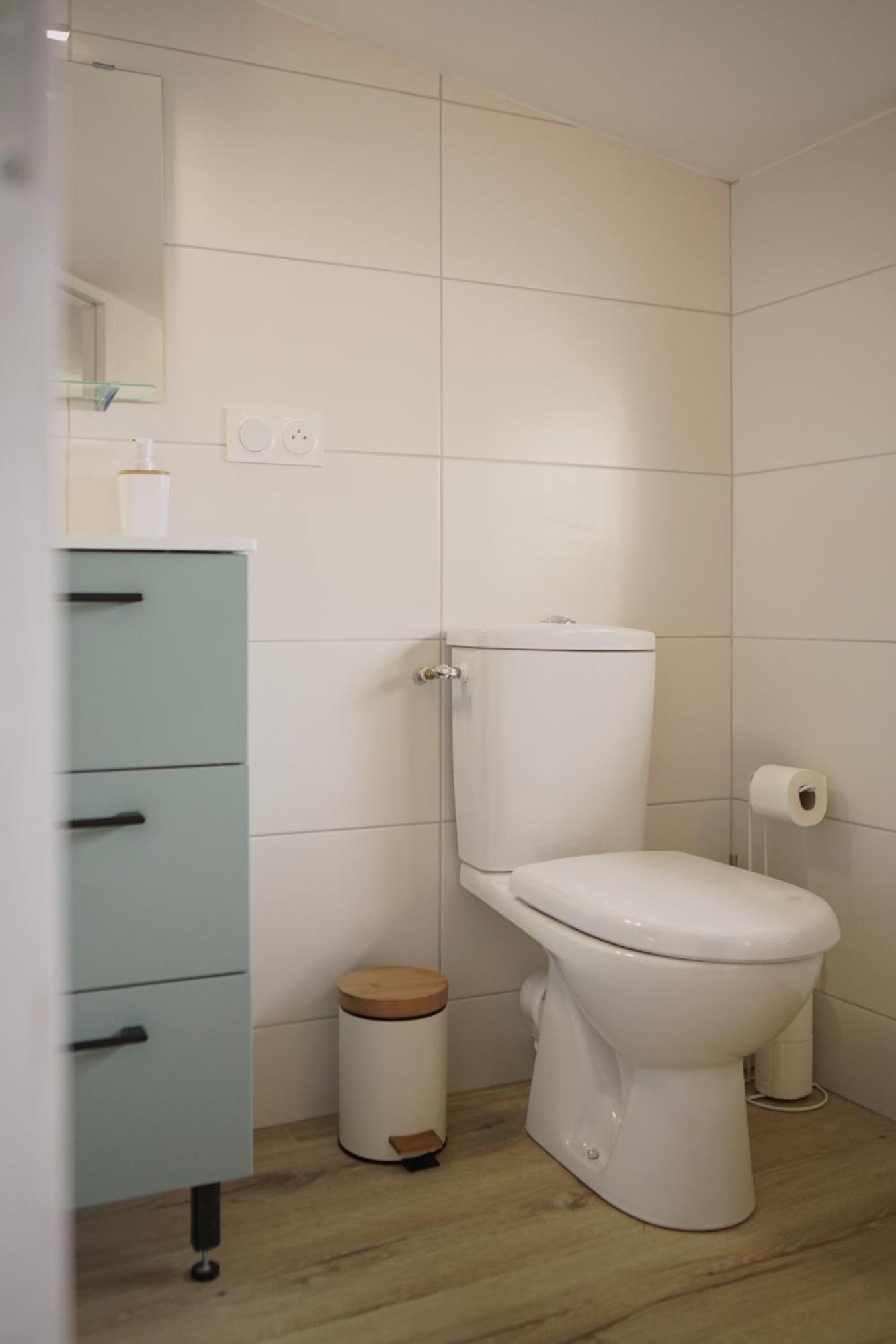 Le Montarrouye Appartement Pour 2 A 6 Personnes บาญเญอ-เดอ-บีกอร์ ภายนอก รูปภาพ