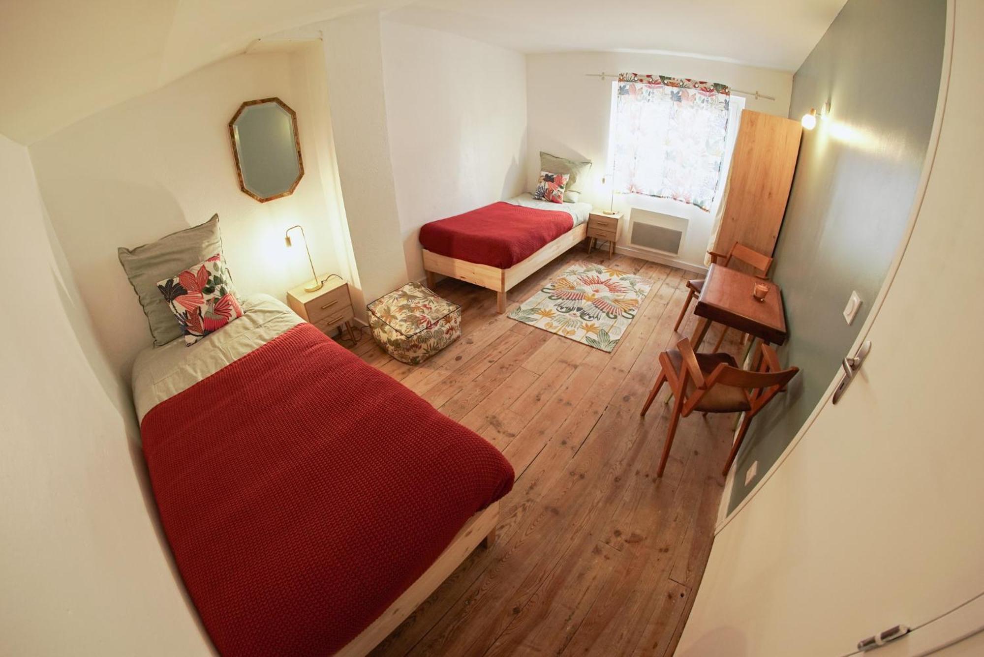 Le Montarrouye Appartement Pour 2 A 6 Personnes บาญเญอ-เดอ-บีกอร์ ภายนอก รูปภาพ