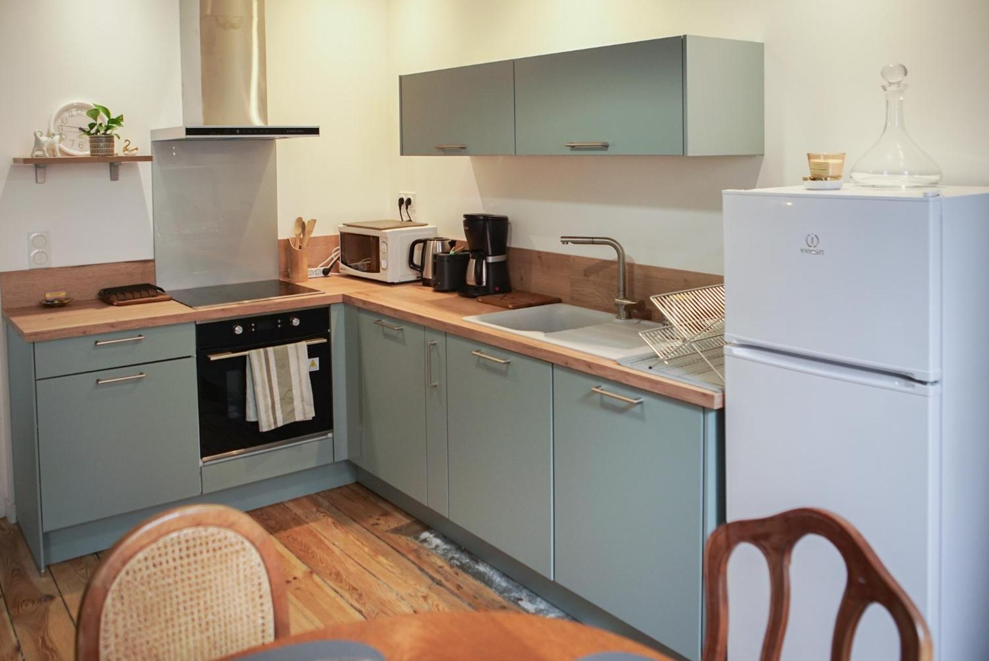Le Montarrouye Appartement Pour 2 A 6 Personnes บาญเญอ-เดอ-บีกอร์ ภายนอก รูปภาพ